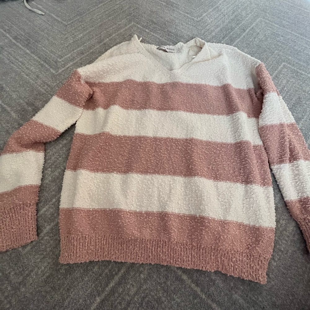 Stripped sweater~s